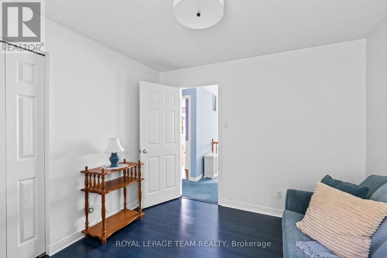 28339278/5517-cedar-drive/manotick-east-to-manotick-station/ottawa/ontario/K4M1B4_30