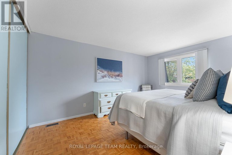 28925102/52-96-beachview-private/mooneys-bayriverside-park/ottawa/ontario/K1V1M7_25