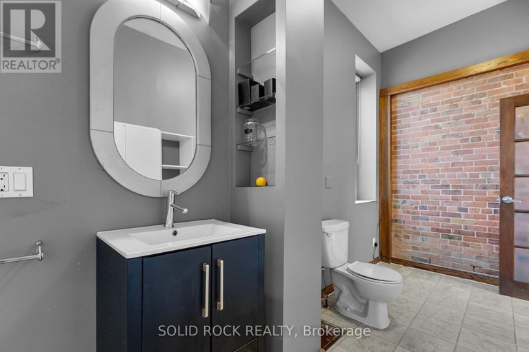28616919/541-besserer-street/sandy-hill/ottawa/ontario/K1N6C6_32