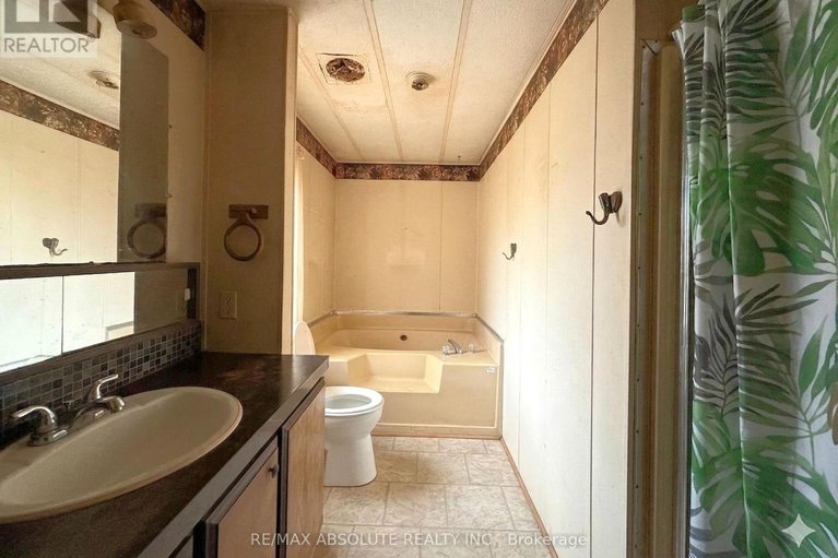 29619263/235-poole-street/mcnabbraeside-twps/mcnabbraeside/ontario/K7S1J1_10