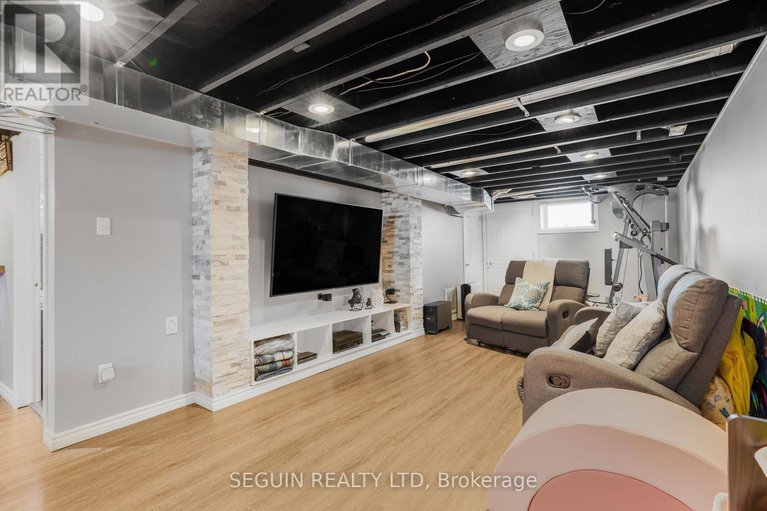 28998190/114-stanley-avenue/vankleek-hill/champlain/ontario/K0B1R0_31