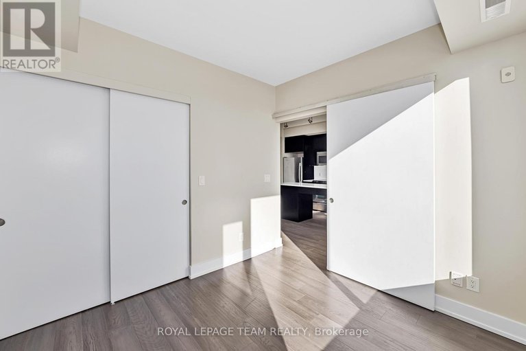 29231851/717-360-patricia-avenue/westboro-south/ottawa/ontario/K1Z0A8_12