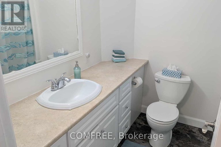 29252196/410-grassendale-private/richmond/ottawa/ontario/K0A2Z0_12