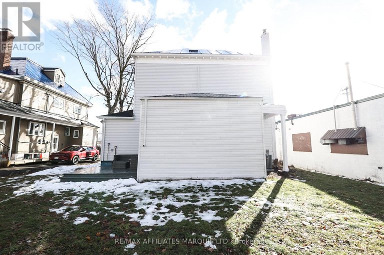 29658409/11-elgin-street-e/alexandria/north-glengarry/ontario/K0C1A0_5