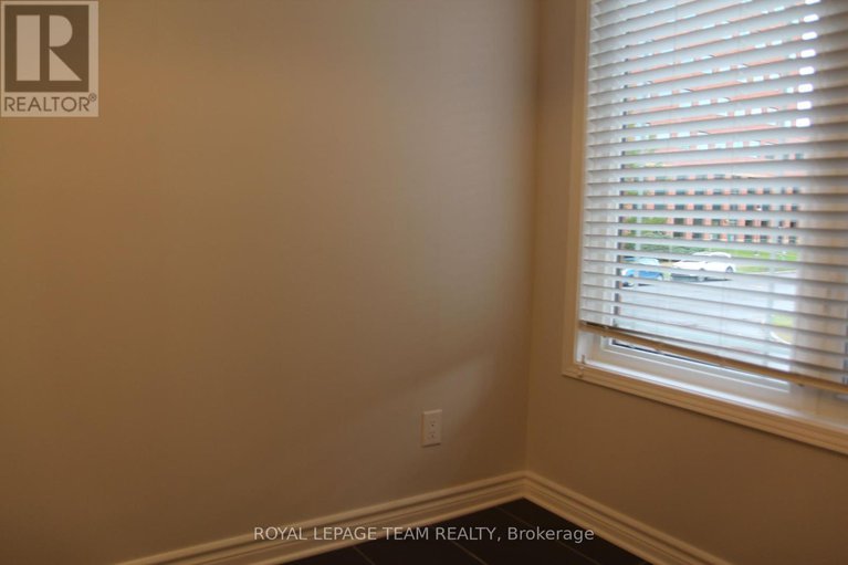 28509470/322-des-epinettes-avenue/queenswood-heights-south/ottawa/ontario/K1E2L6_20