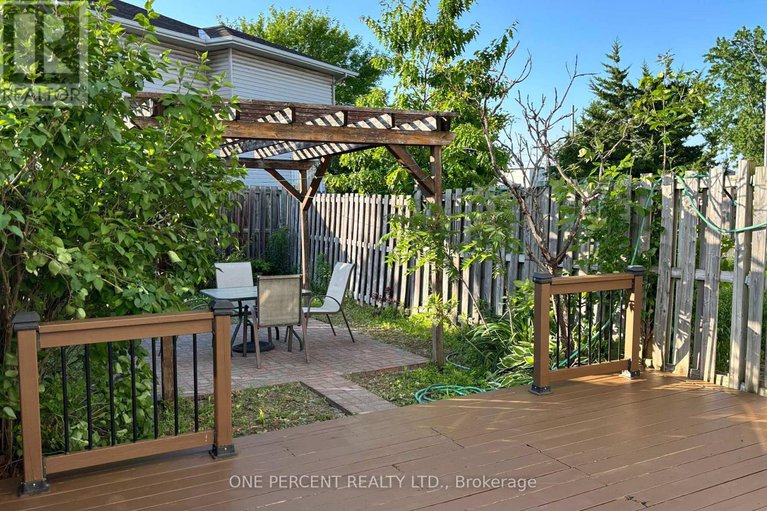 28463418/2572-alanis-private/emerald-woodssawmill-creek/ottawa/ontario/K1T4A1_32