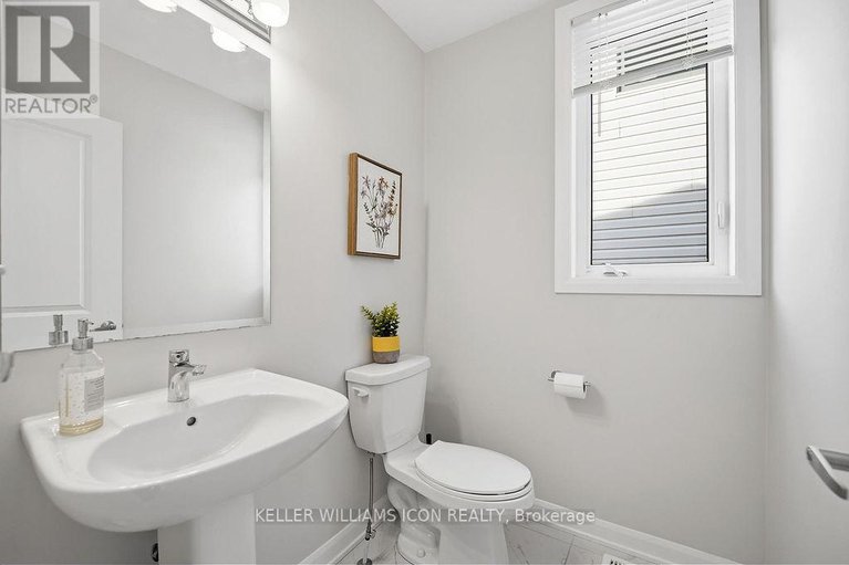 29472876/808-cappamore-drive/half-moon-bay/ottawa/ontario/K2J6V6_23