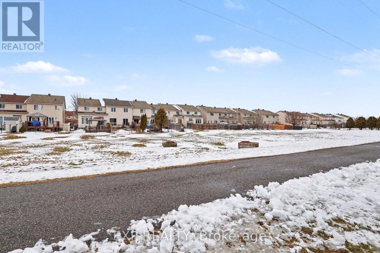 29486081/1513-demeter-street/fallingbrookgardenway-south/ottawa/ontario/K4A5C6_41