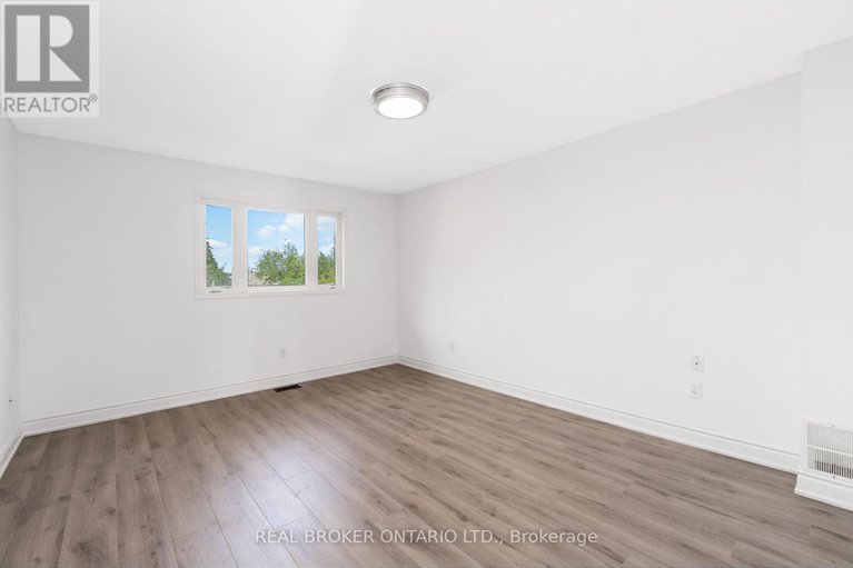 28793842/3-a-southpark-drive/blackburn-hamlet/ottawa/ontario/K1B3B8_29
