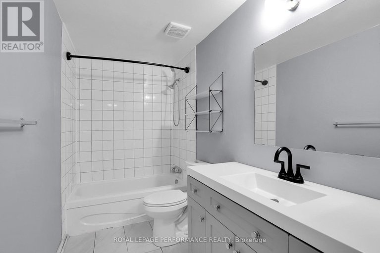 29402527/8d-lovell-lane/westcliffe-estates/ottawa/ontario/K2H9B6_18