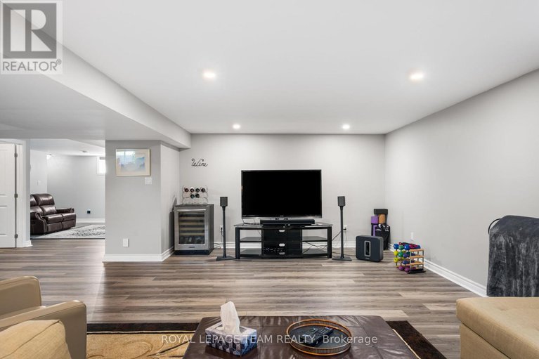 28841584/20-eleanor-drive/long-sault/south-stormont/ontario/K0C1P0_42