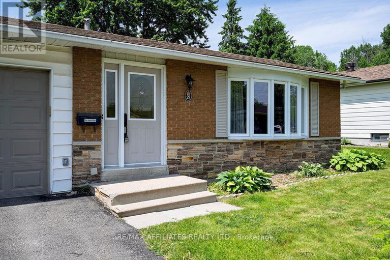 28995610/22-red-maple-crescent/blackburn-hamlet/ottawa/ontario/K1B3Z3_5