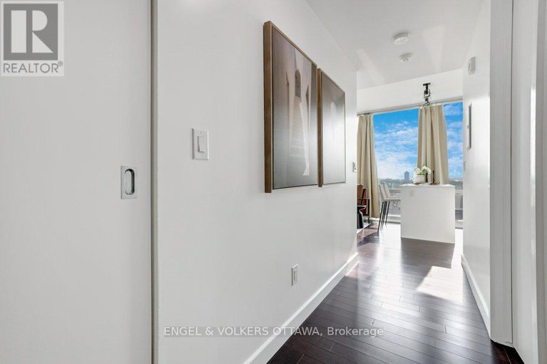 28174198/1204-201-parkdale-avenue/mechanicsville/ottawa/ontario/K1Y1E8_13
