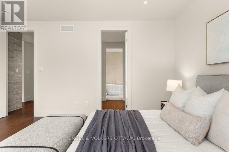 28526738/291-billings-avenue/alta-vistafaircrest-heights/ottawa/ontario/K1H5L2_27