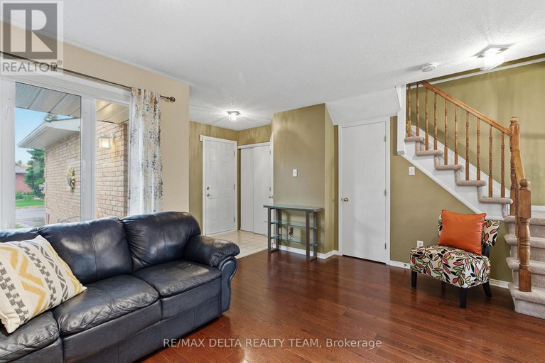 29053952/775-nesting-way/fallingbrookgardenway-south/ottawa/ontario/K4A3X6_7