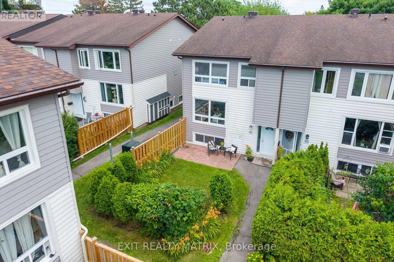 28594939/25h-banner-road/sheahan-estatestrend-village/ottawa/ontario/K2H8T3_2