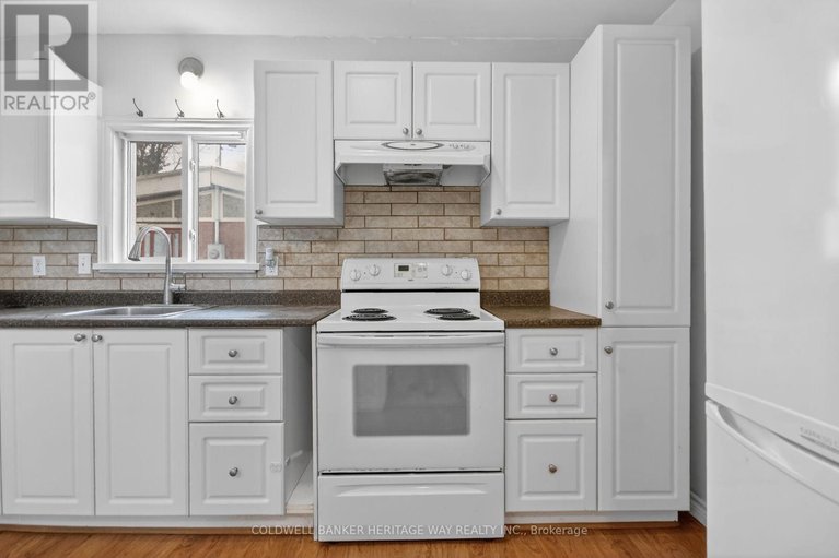 29255598/132-david-lane/beckwith-twp/beckwith/ontario/K7C0C4_19