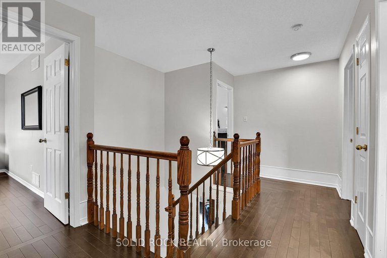 28372403/1824-mccallum-drive/fallingbrookgardenway-south/ottawa/ontario/K4A3T7_16