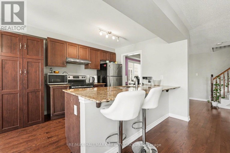 29660379/217-bensinger-way/stittsville-north/ottawa/ontario/K2S0P1_10