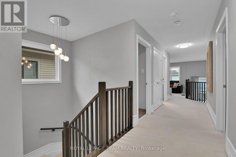 29061486/743-brian-good-avenue/riverside-southgloucester-glen/ottawa/ontario/K4M0E3_19