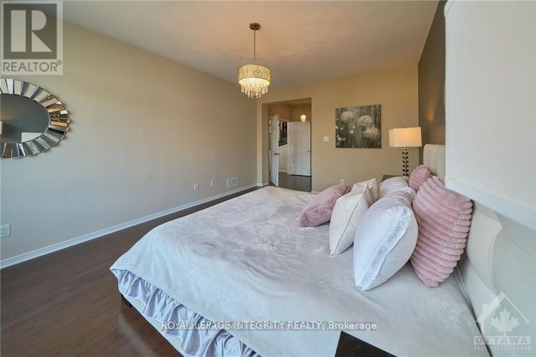 28511797/132-palfrey-way/emerald-meadowstrailwest/ottawa/ontario/K2V0A6_13