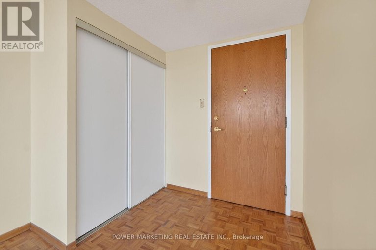 29601230/1204-2760-carousel-crescent/emerald-woodssawmill-creek/ottawa/ontario/K1T2N4_7