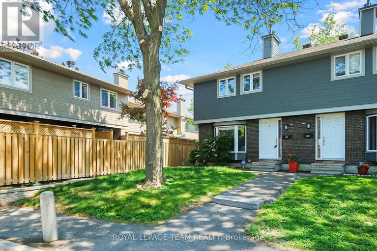28506124/74-1681-bremen-lane/chateauneuf/ottawa/ontario/K1C4Y7_11