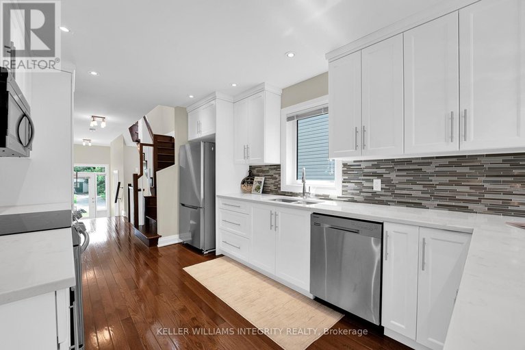28496867/a-251-glynn-avenue/overbrookcastle-heights/ottawa/ontario/K1K1S2_22