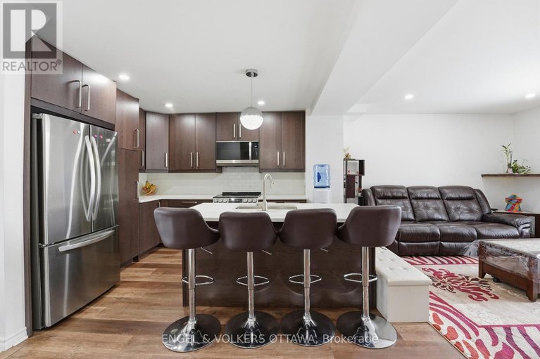 29615364/34-alison-korn-private/bells-corners/ottawa/ontario/K2H8M6_6