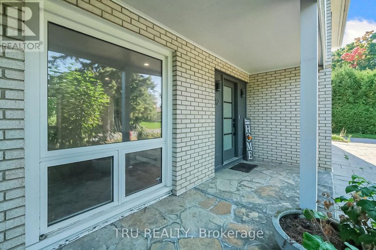 29269815/12-apache-crescent/city-viewskylinefisher-heightsparkwood-hills/ottawa/ontario/K2E6H7_8