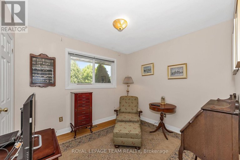 28624238/1830-kerr-avenue/mckellar-heights/ottawa/ontario/K2A1J3_19
