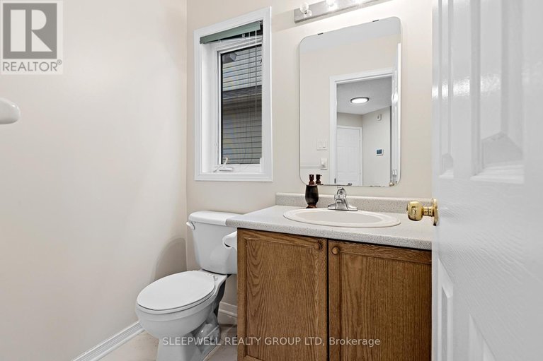 29032695/12-cedar-park-street/central-park/ottawa/ontario/K2C4B3_17