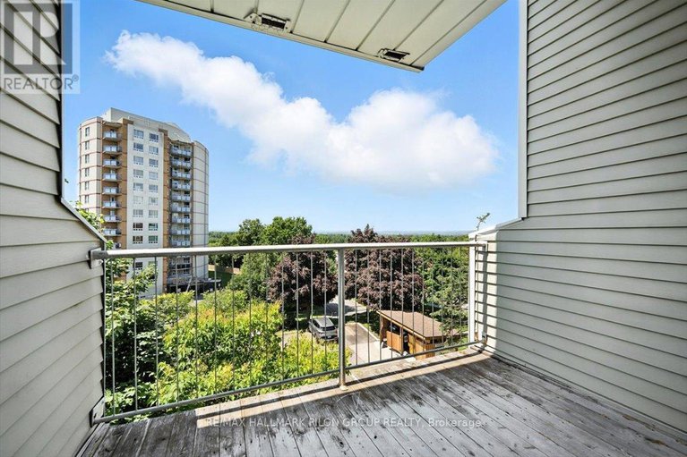 28592354/411-270-brittany-drive/viscount-alexander-park/ottawa/ontario/K1K4M3_14