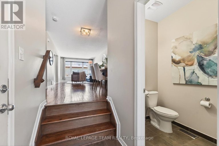 29446610/242-opus-street/emerald-meadowstrailwest/ottawa/ontario/K2S0J1_13