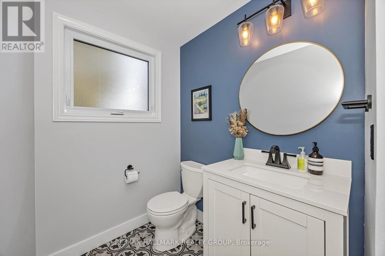 29586664/1059-avignon-court/orleans-wood/ottawa/ontario/K1C2N4_19