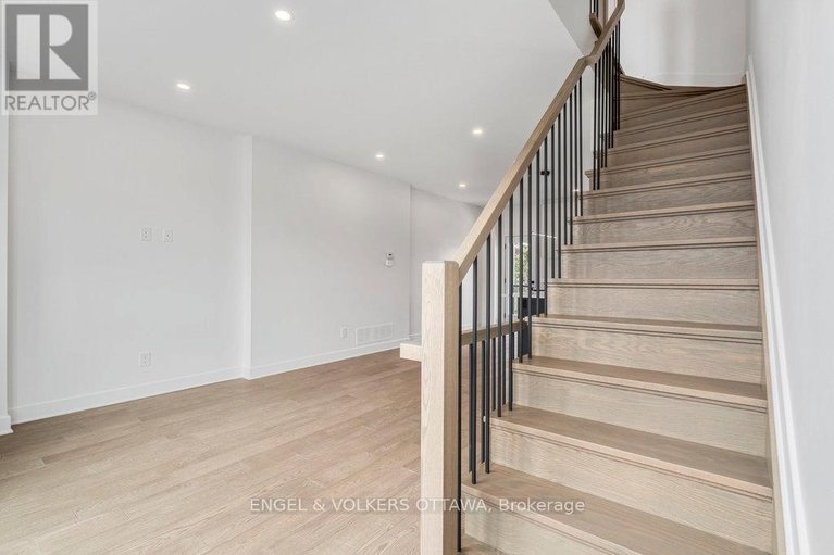 29579176/73-parent-avenue/lower-townbyward-market/ottawa/ontario/K1N0E6_29