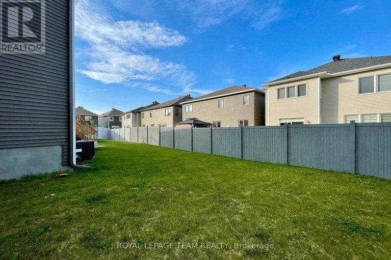 28493970/673-rye-grass-way/half-moon-bay/ottawa/ontario/K2J6Z8_40