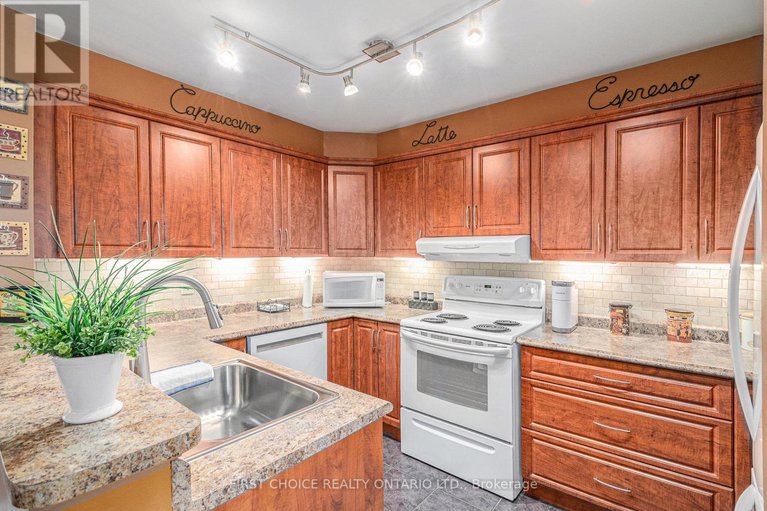 28682258/209-1810-marsala-crescent/fallingbrookpineridge/ottawa/ontario/K4A2E9_4