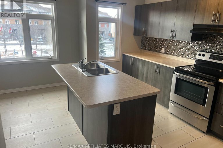 29152206/281-fir-lane/kemptville/north-grenville/ontario/K0G1J0_6