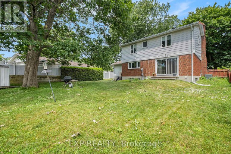 28561493/28-ashgrove-crescent/briargreen/ottawa/ontario/K2G0S3_29