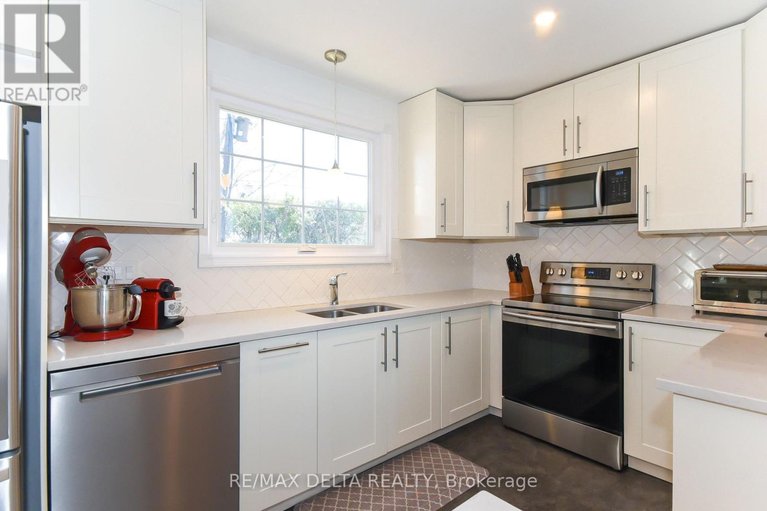 29629374/13-parklane-court/blackburn-hamlet/ottawa/ontario/K1B3H3_10