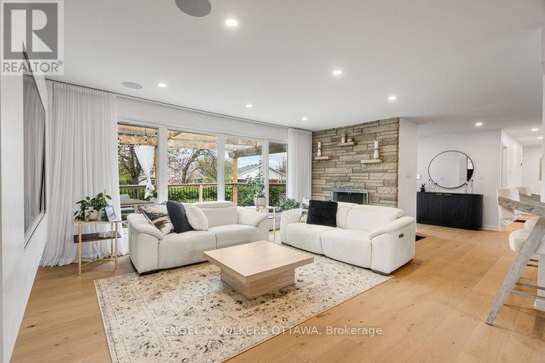 28298907/953-fairlawn-avenue/mckellar-heightsglabar-park/ottawa/ontario/K2A3S7_22