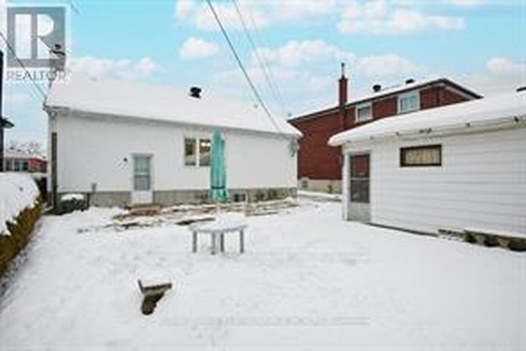 29462518/456-blake-boulevard/vanier/ottawa/ontario/K1K1B1_18