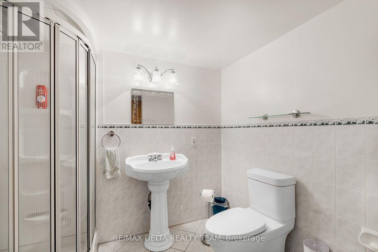 28631886/2435-heaton-avenue/hawthorne-meadows/ottawa/ontario/K1G1J1_24