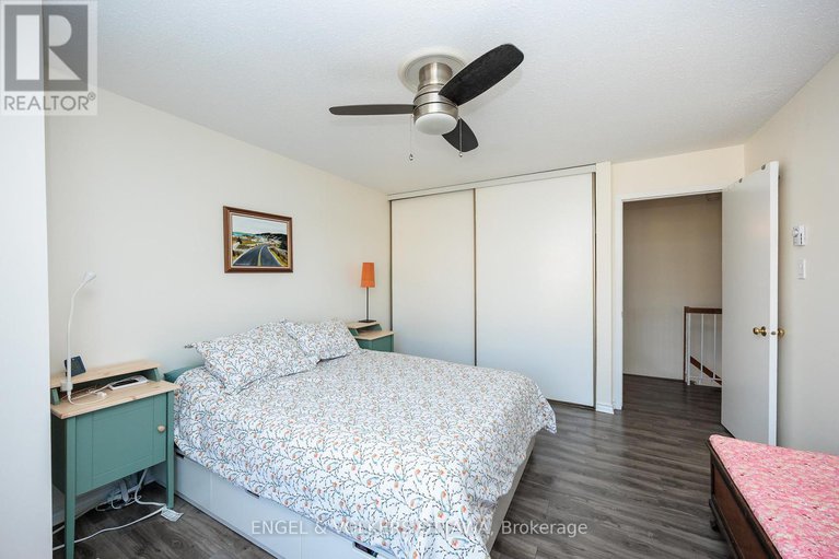 28289802/2-1204-shillington-avenue/carlington/ottawa/ontario/K1Z7Z4_30