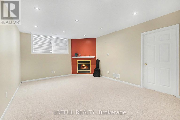 29228355/13-villandry-street/barrhaven-east/ottawa/ontario/K2G6X7_24