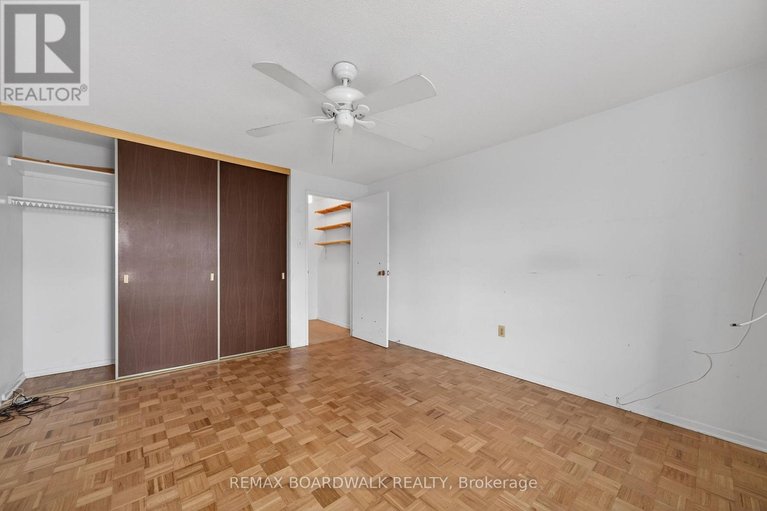 29543326/407-1356-meadowlands-drive-e/borden-farmstewart-farmcarleton-heightsparkwood-hills/ottawa/ontario/K2E6K6_13