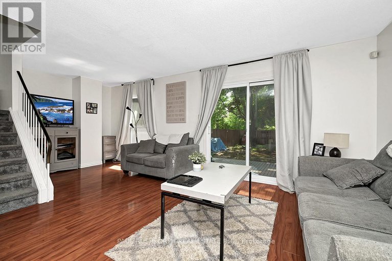 28428555/30-compata-way/blackburn-hamlet-south/ottawa/ontario/K1B4W9_4