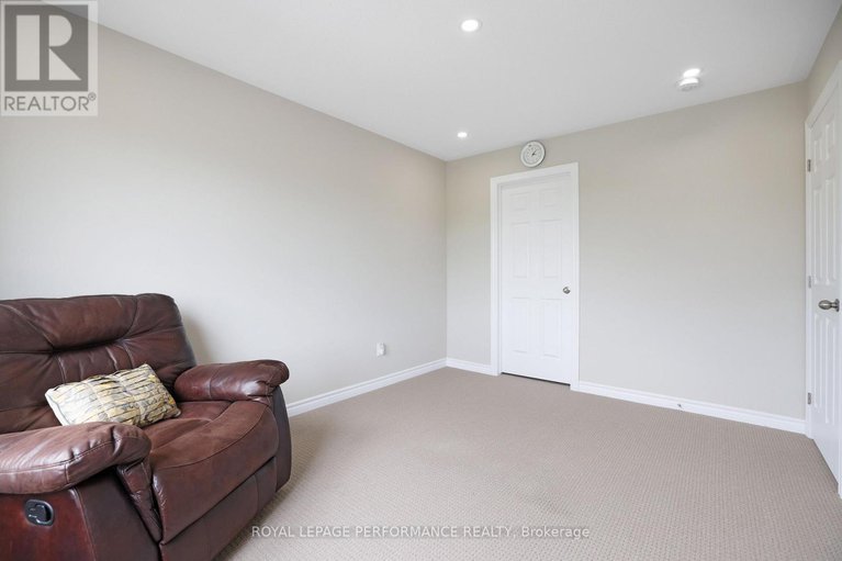 28652205/10-kinetic-way/cedargrovefraserdale/ottawa/ontario/K2J0C9_31