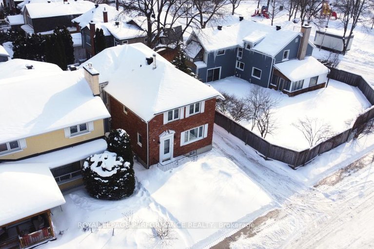 29349963/6-elmdale-avenue/lindenlea/ottawa/ontario/K1M1A4_37